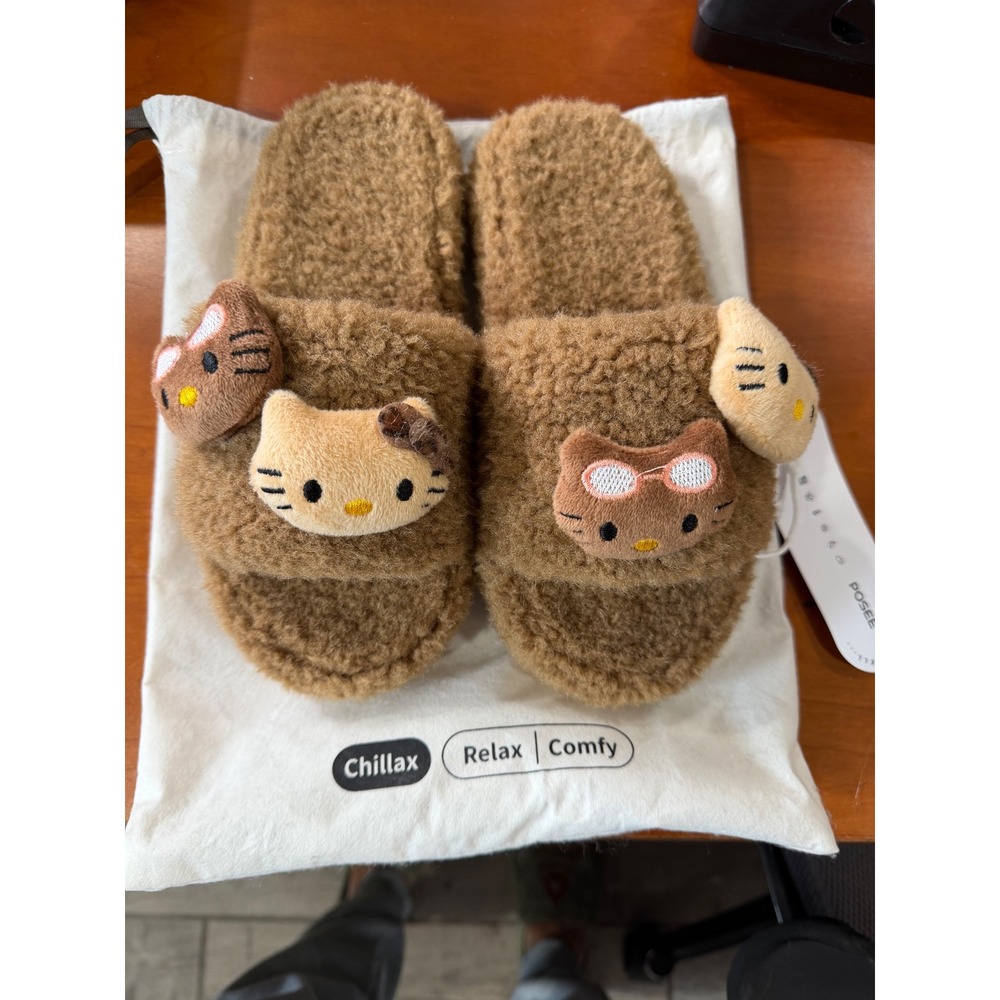 Posee Hello Kitty Plush Slide Slippers Brown Faux Shearling Size 35-36 NWT